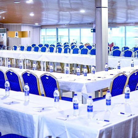 איקג'ה Golfview Suites & Conference Center מראה חיצוני תמונה