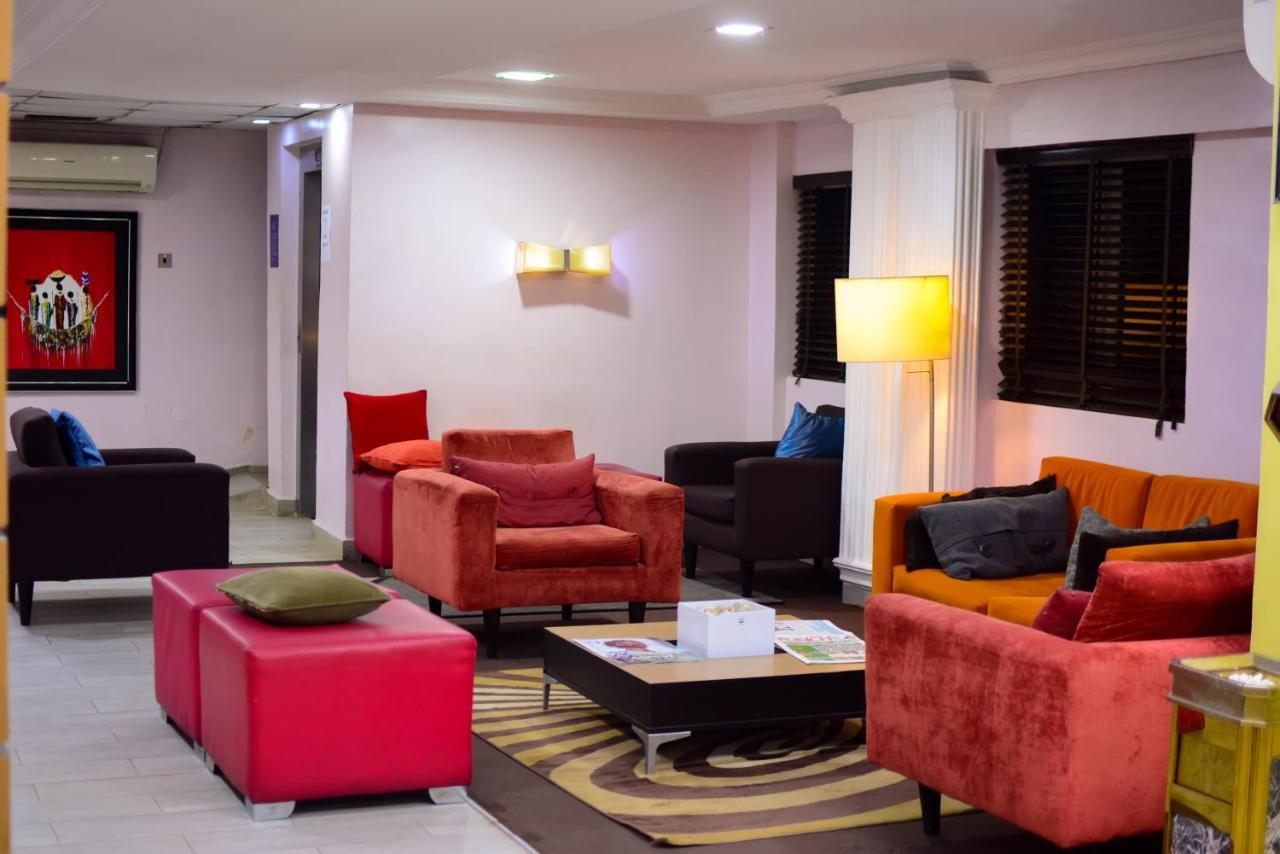 איקג'ה Golfview Suites & Conference Center מראה חיצוני תמונה